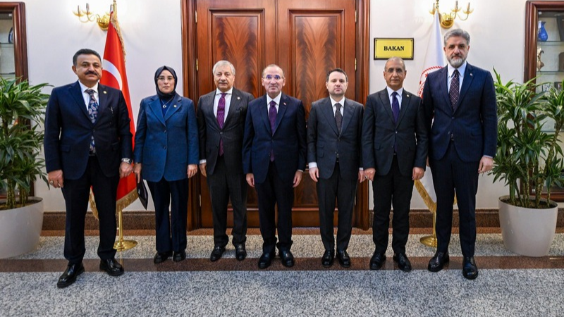 AK Parti Şanlıurfa Milletvekillerinden Gürlek’e Tebrik ZiyaretiAK Parti Şanlıurfa Milletvekilleri,
