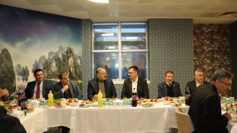 Harran Üniversitesi Hastanesi tarafından Ramazan ayı dolayısıyla düzenlenen iftar programında