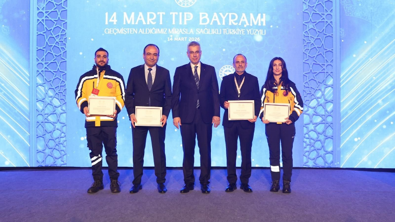 Şanlıurfa’da görev yapan sağlık çalışanları, özverili çalışmaları nedeniyle İstanbul’da düzenlenen