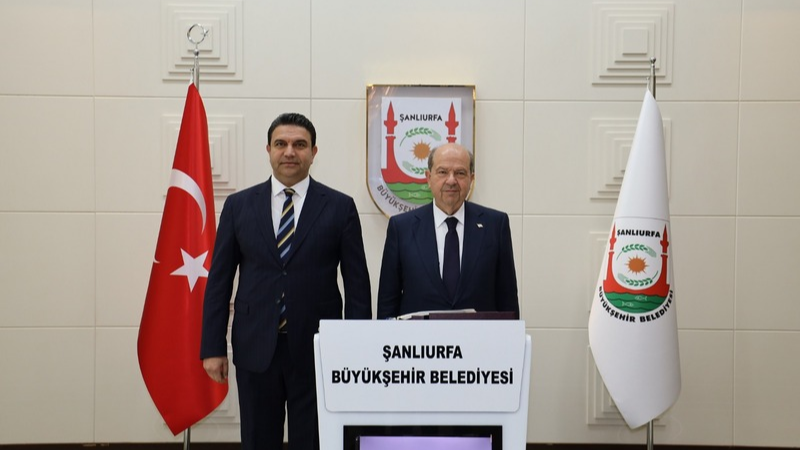 Kuzey Kıbrıs Türk Cumhuriyeti 5. Cumhurbaşkanı Ersin Tatar, bir dizi