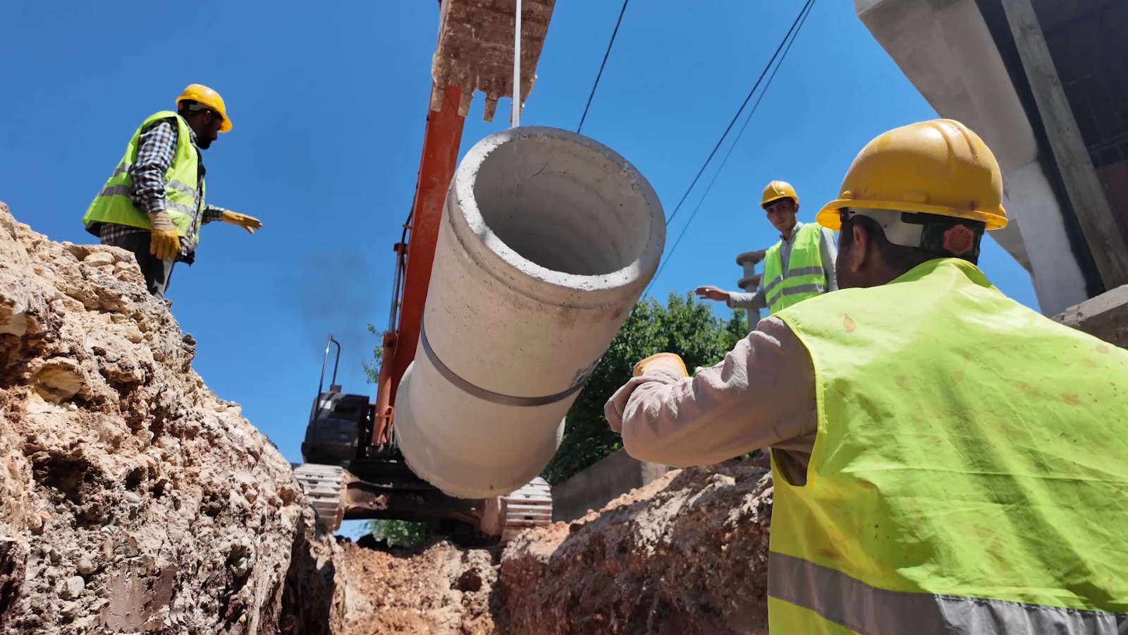 Şanlıurfa Büyükşehir Belediyesi ŞUSKİ Genel Müdürlüğü, kent genelinde altyapı yatırımlarını
