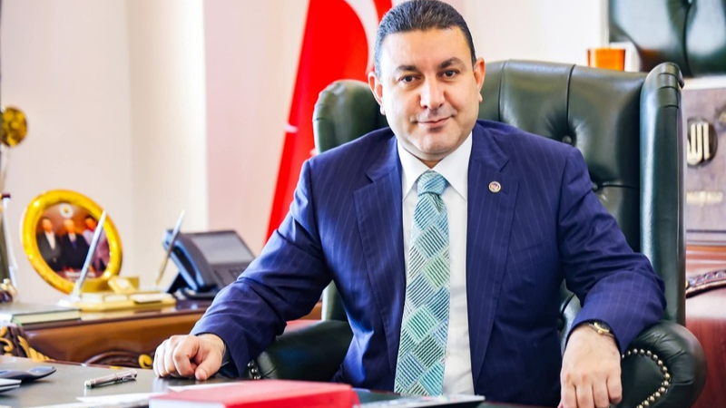 BAŞKAN ÖZYAVUZ: BABA TOPLUMUN MİHENK TAŞIDIR Harran Belediye Başkanı Mahmut
