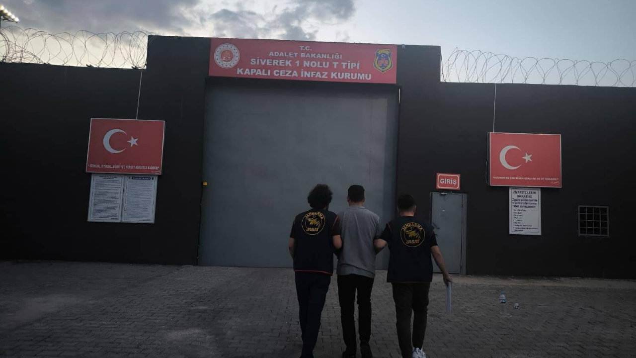 Şanlıurfa İl Jandarma Komutanlığı’nın aranan şahısların yakalanmasına yönelik yürüttüğü çalışmalar