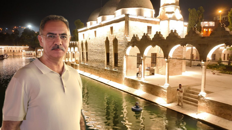 Eyyübiye Belediye Başkanı Mehmet Kuş, başkan yardımcıları ve birim amirleriyle