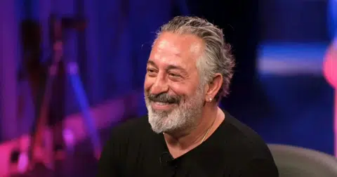 Ünlü komedyen Cem Yılmaz, Çanakkale’nin Ayvacık ilçesinde rahatsızlanmasının ardından hastaneye