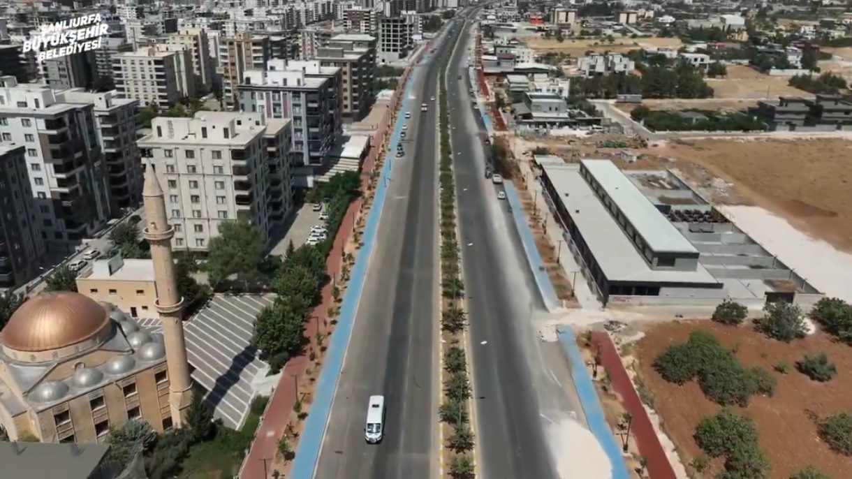 Şanlıurfa Büyükşehir Belediyesi, kent genelinde ulaşım altyapısını güçlendirirken vatandaşların sosyal