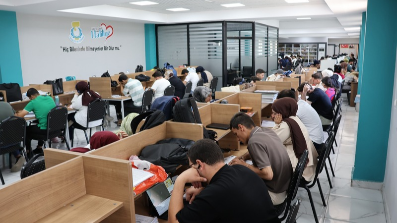 Sessiz çalışma ortamları, teknolojik imkânlar ve sınav destekleriyle Haliliye Belediyesi