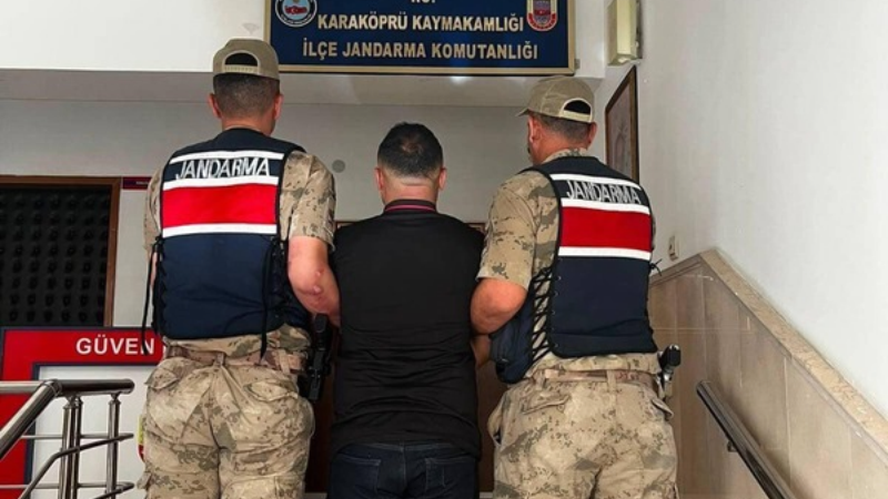 Şanlıurfa İl Jandarma Komutanlığı ekipleri, nitelikli suçlardan aranan şahısların yakalanmasına
