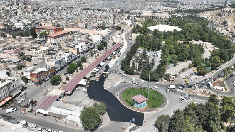 Şanlıurfa’nın tarihi ve turistik noktalarını birbirine bağlayan Haleplibahçe Caddesi’nde yol