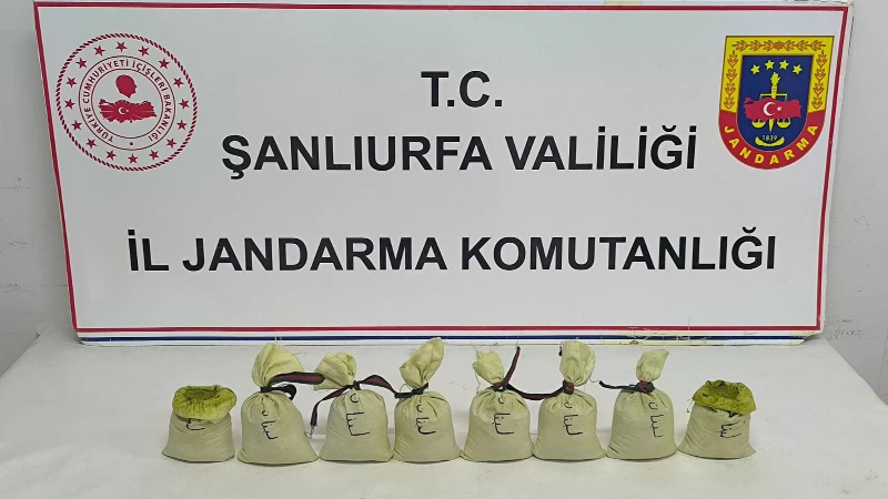 Şanlıurfa’nın Suruç ilçesinde jandarma ekiplerince uyuşturucu ve uyarıcı madde ticaretine