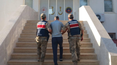 Şanlıurfa İl Jandarma Komutanlığı ekipleri, nitelikli suçlardan aranan şahısların yakalanmasına