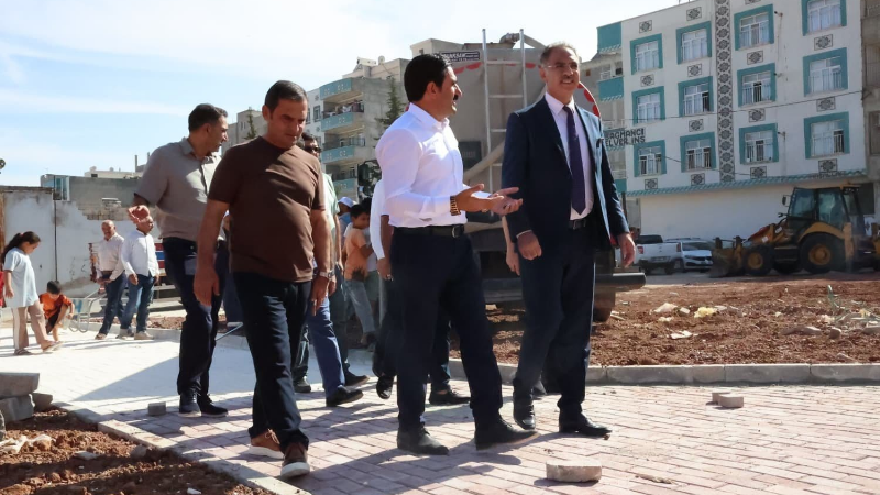Eyyübiye Belediye Başkanı Mehmet Kuş, Ruha Mahallesi’nde yapımına başlanan parkta