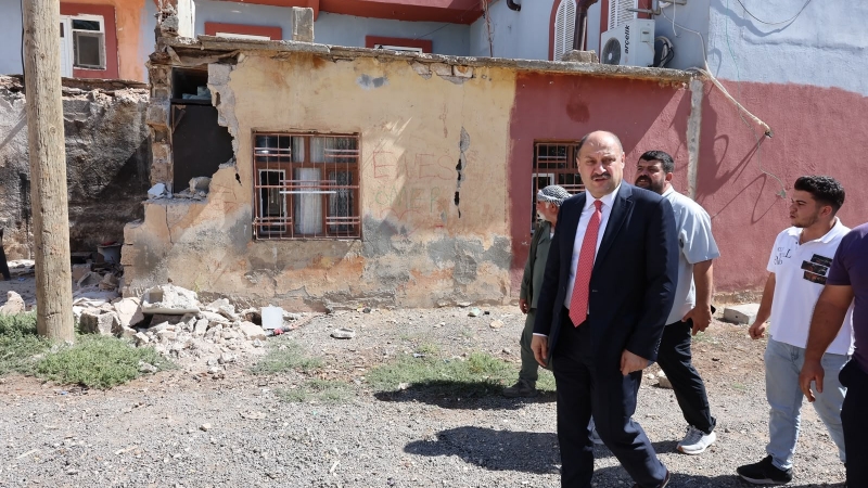 Şanlıurfa Büyükşehir Belediye Başkanı Mehmet Kasım Gülpınar, merkez üssü Karaköprü