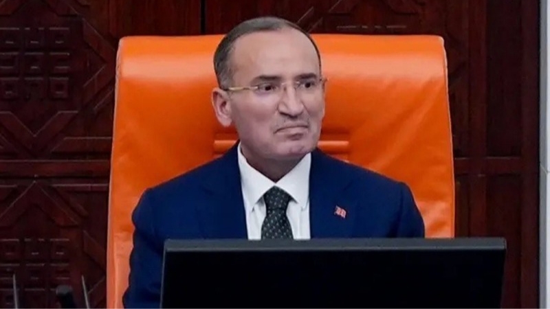 AK Parti Şanlıurfa Milletvekili Bekir Bozdağ, sağlık sorunları gerekçesiyle Türkiye