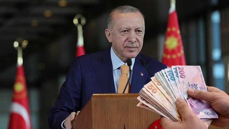 Cumhurbaşkanı Recep Tayyip Erdoğan, emeklilerin ekonomik koşullarını iyileştirmeye yönelik yeni
